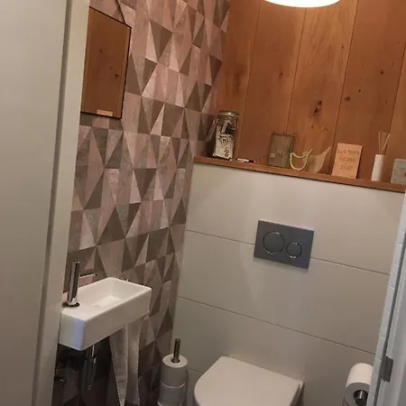 فندق مبيت وإفطار De 4*