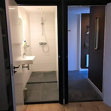 De
